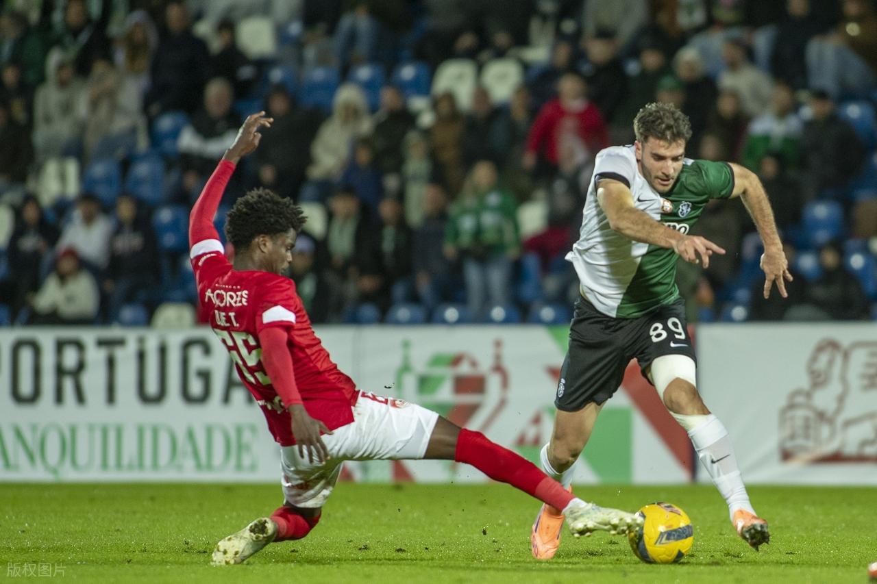 随着葡萄牙体育3-0，葡超最新积分榜出炉：穆帅率队落后榜首10分